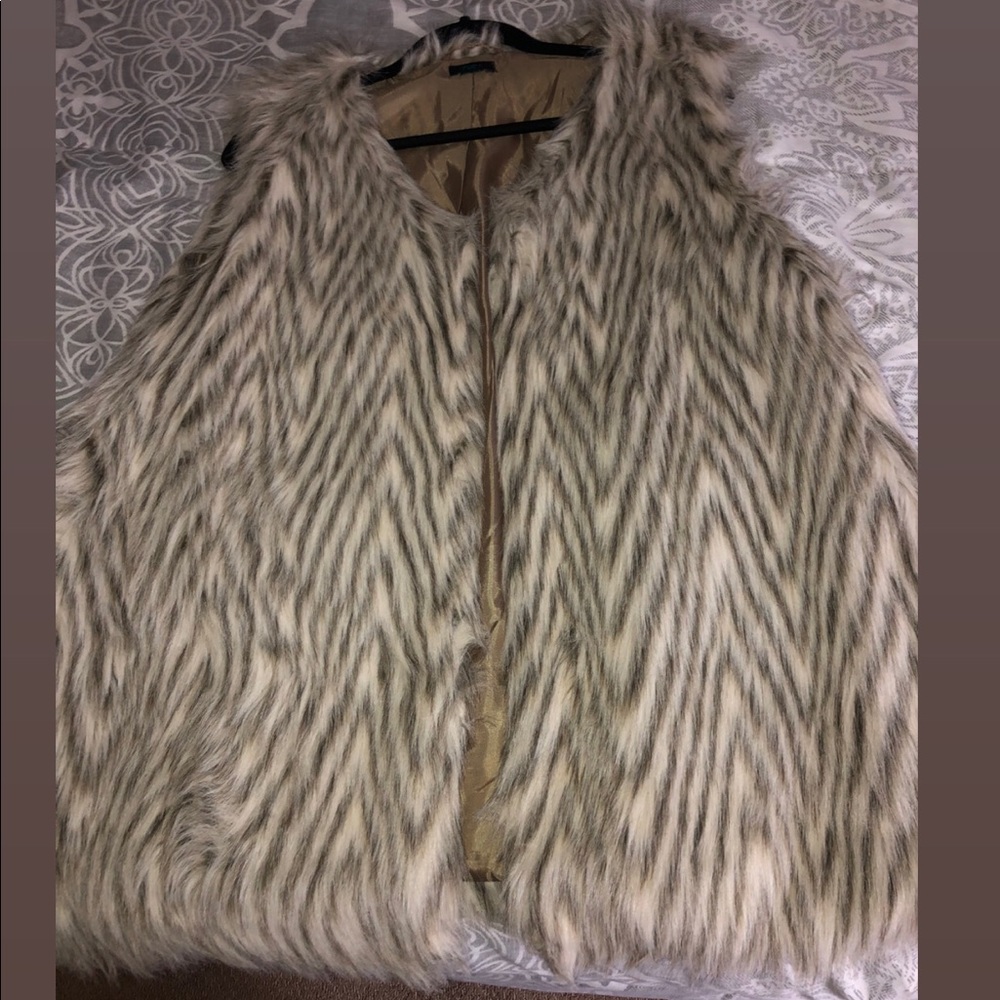 Plus Size Faux Fur Vest